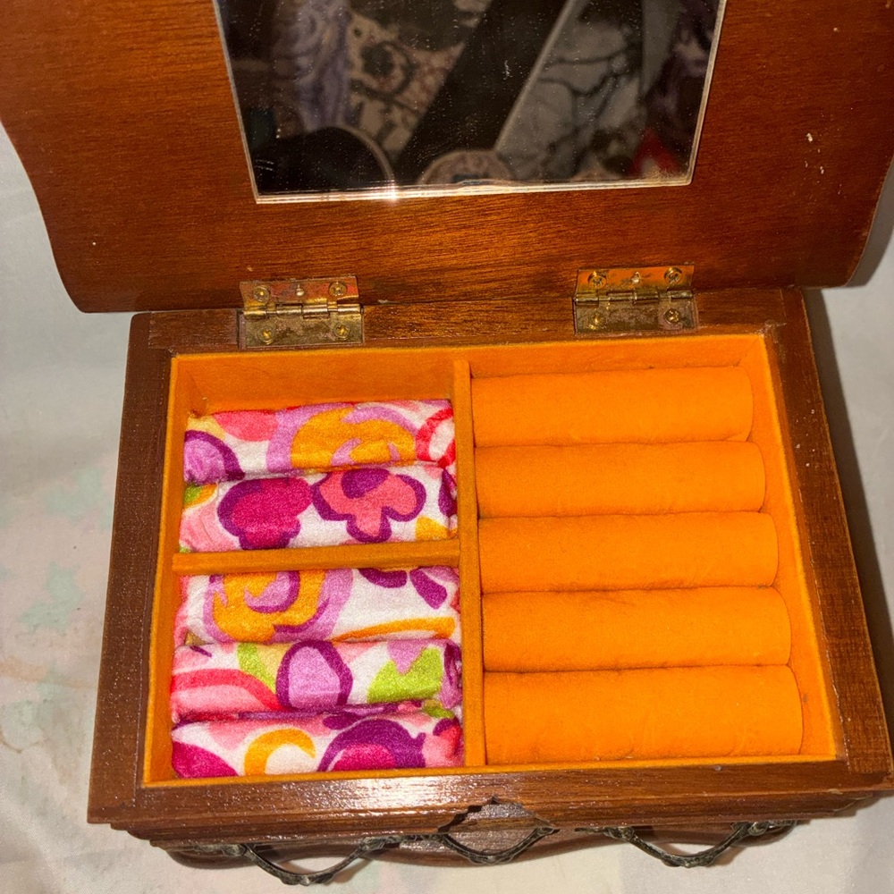 Wooden Jewelry Box with Figurines - Picture 7 of 11